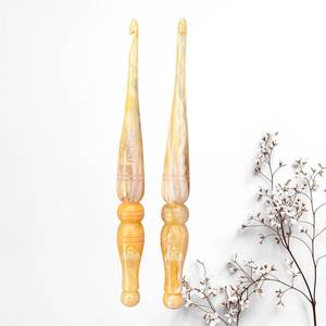 Imperial Crafted Home Resin Yellow White <b>Crochet</b> Round <b>Hook</b> Set Hand Painted Yarn Weaving Tools 18cm 2mm - Product Image 2