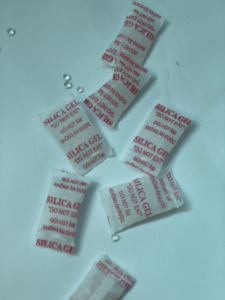 Fabricant vietnamien, emballage personnalisé, sachet de gel de silice absorbant l'humidité, excellent choix pour les confiseries et les additifs pétroliers - Product Image 4