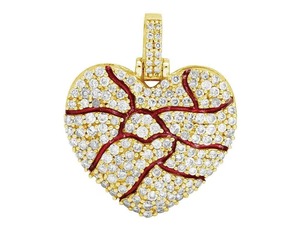 Pendentif en moissanite plaqué or 18 carats en forme de cœur avec motif veineuse rouge, charme hip-hop de luxe pour un usage quotidien - Product Image 6