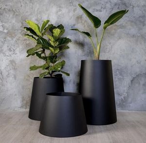 Nouveaux pots à plantes avec cadre et finition noire, de forme ronde, faits à la main, pour la décoration, proposés par les exportateurs - Product Image 2