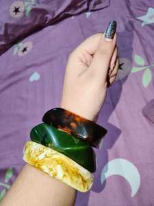 Bracelet manchette en résine marbrée verte, blanche et marron, rond, unisexe, tendance, cadeau - Product Image 5