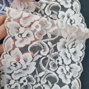 Dentelle florale rose bicolore, largeur 14,5 cm, festonnée, extensible et légère, pour lingerie, robes et décorations de mariage - Product Image 1
