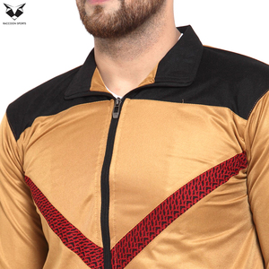Trajes Deportivos de Primera Calidad 2026 con Logotipo Personalizado para Hombre, Color Amarillo Mostaza y Rojo, Corte Ajustado, Ideales para Entrenamiento Físico - Product Image 5