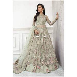 Lehenga de mariée indien brodé lourdement – Kurti Lehenga Choli vert, tenue de mariage, vêtements de mariée pakistanais - Product Image 1