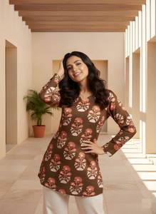 เสื้อทูนิคผ้าฝ้ายพิมพ์ลายสำหรับผู้หญิง คอรูปหัวใจ ความยาวปกติ แขนยาว ซับเหงื่อ แห้งเร็ว ทันสมัย เหมาะสำหรับงานปาร์ตี้และใส่ลำลอง - Product Image 2