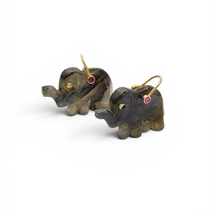 Colgante de Amuleto de Amor con Tallado de Elefante de Cristal de Labradorita Natural Pulido, Plata de Ley 925 Bañada en Oro, Tendencia de Moda, Arte - Product Image 1