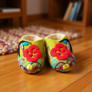 Chaussures en feutre de laine colorées faites à la main pour la couture à la main, accessoire de couture à motif floral pour les passionnés de broderie - Product Image 2