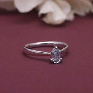 Bague en diamant cultivé en laboratoire certifié IGI, argent sterling 925 massif, coupe poire bleue, bague de fiançailles solitaire pour femme - Product Image 2