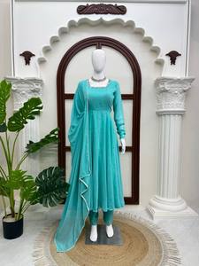 Conjunto de Vestido Anarkali Turquesa, Ropa Étnica India y Pakistaní, Kurti Largo Reversible, Elástico y Sin Arrugas con Dupatta - Product Image 1