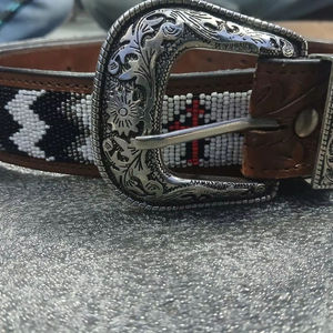 Cinturones de Cuero 100% Genuino de los Mejores Fabricantes, Diseño Western Hecho a Mano para Hombres y Mujeres, Conjuntos de Regalo Personalizados y Modernos - Product Image 1