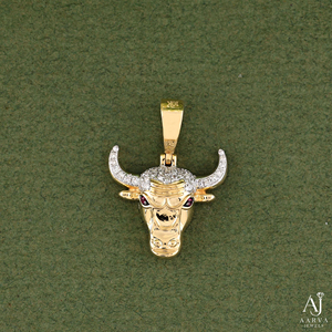 Pendentif Tête de Taureau Hip Hop Plaqué Or avec Moissanite, Bijou Charme Animal Sertie Griffe pour Cadeau de Fête - Product Image 1
