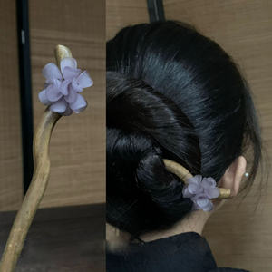 Retro-Party-Accessoires für Damen aus lila Drachenfedern und Holz, können mit Sandelholz-Haarnadel individuell gestaltet werden. - Product Image 2