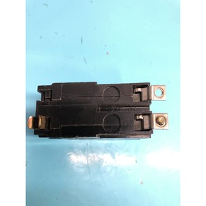 Disjoncteur SQUARE D RT-172, 30 ampères, 171198 - Équipements et pièces semi-conductrices de confiance de l'ancien marché mondial - Product Image 4