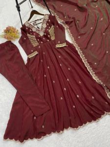 Ensemble de robe de soirée en soie pour femmes, pantalon et dupatta assortis - Product Image 2