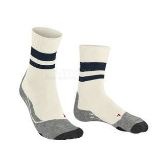 Chaussettes de football d'hiver - Respirantes et écologiques, tailles/couleurs personnalisées, fabriquées au Pakistan - Product Image 3