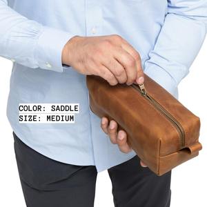 Bolsa de Viaje de Cuero para Cosméticos y Artículos de Aseo, Hecha a Mano con Cuero Vacuno Auténtico, Modelo LTB-0048 - Product Image 3