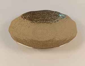 Plateau rond en métal martelé de qualité supérieure, élégante assiette de présentation en aluminium moulé, plateau de service professionnel pour l'hôtellerie - Product Image 2