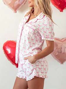 <span class=keywords><strong>Pigiama</strong></span> di Lusso in <span class=keywords><strong>Raso</strong></span> con Stampa a Fiocco per Donne, Maniche Corte, Set Due Pezzi in Seta Liscia Rosa e <span class=keywords><strong>Bianco</strong></span>, Abbigliamento da Notte - Product Image 3