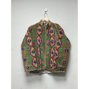 Veste en velours Suzani de luxe pour femmes, style bohème, col montant, broderie florale, vêtements d'extérieur ethniques d'hiver - Product Image 2