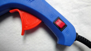 Manufacturer Wholesale Professional <b>Craft</b> <b>Tools</b> 20W Hot Melt Glue Gun with Switch - Product Image 4
