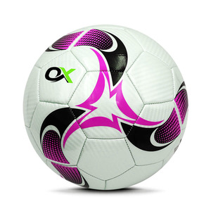 ลูกฟุตบอลหุ้ม PVC เรียบเนียน ราคาแข่งขันจาก Oxva Industries สวยงาม ขนาด 5 สำหรับโปรโมชั่น - Product Image 1