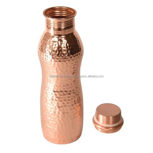 Bouteille en cuivre pur martelé avec finition polie, fabriquée à la main en Inde, bouteille en cuivre pour les bienfaits santé, bouteille d'eau en métal - Product Image 3