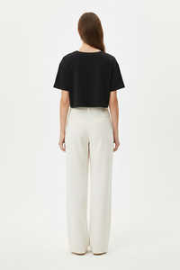 Camiseta Corta para Mujer, Corte Holgado, Manga Corta, Algodón, Color Negro, Estilo Minimalista, Cómoda, Juvenil - Product Image 6