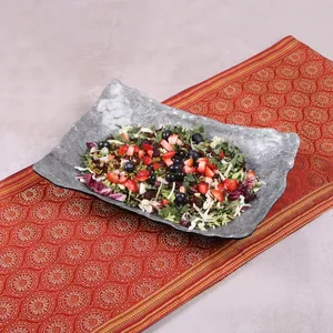 Bandeja Rectangular Irregular de Aluminio Texturizado Plateado Hecha a Mano de Lujo para Servir, Ideal para Catering, Hoteles y Hogar - Product Image 6