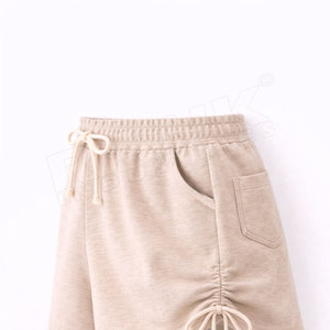 Shorts pour femmes à taille haute, couleur beige unie, taille élastique, coupe ample avec poches, style décontracté, tissu en coton tricoté, cordon de serrage - Product Image 5