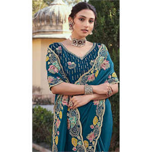 Sari de boda de diseñador con codificación de bordado multibanda y trabajo de lentejuelas - Product Image 4