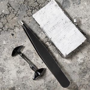 Pince à épiler professionnelle de haute qualité en acier inoxydable noir, à pointe fine, réutilisable, avec logo personnalisé, prix de gros d'usine - Product Image 5