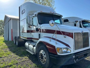 Camion tracteur diesel haute performance 6x4, tête motrice, véhicule de transport de marchandises lourdes pour le transport longue distance - Product Image 6