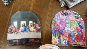 หมวกบีนนี่สตรีทแวร์แบบสั่งทำพิเศษ พิมพ์ลายกราฟิกทั้งใบ ด้วยเทคนิค Sublimation ไม่มีขอบหมวก  โลโก้สั่งทำได้  ผ้าโพลีเอสเตอร์ 100%  สำหรับทุกเพศ - Product Image 3