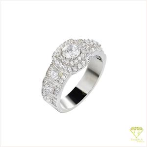 Bague de luxe en argent sterling 925 avec diamant moissanite rond et pierre centrale brillante pour les acheteurs de bijoux en gros - Product Image 2
