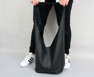 Eco-friendly Handmade Genuine Leather Zipper Closure Leather <b>Bag</b> Hobo High Quality Customizable Colors Logo Leather Hobo <b>Bags</b> - Product Image 4