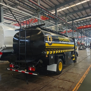 Camion-citerne <span class=keywords><strong>mobile</strong></span> HOWO 5m³ 8m³ 10m³ pour le transport d'essence et de diesel, LHD RHD - Product Image 5