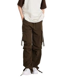 Pantalon cargo softshell premium pour homme, imperméable, coupe-vent, tissu performant pour activités de plein air - Product Image 2