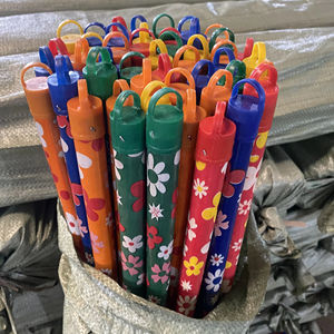 Manche de balai en bois simple et durable de 120 x 2,2 cm avec revêtement PVC floral pour balais et serpillères M.I.T Vietnam - Product Image 1