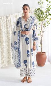 Conjunto de Kurti-Pantalón y Dupatta de Algodón Jaipuri Taj de la Mejor Calidad con Estampado Kalamkari, Fabricante de Surat a Precio de Mayoreo - Product Image 4