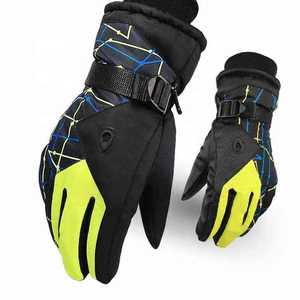 Ski <b>Gloves</b> Full Finger Black Red Plaid Polyester <b>Thermal</b> Insulated Hook And Loop Closure Unisex Winter Outdoor - Product Image 3