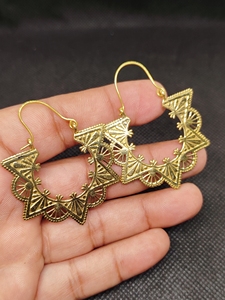 ต่างหูดรอปทองเหลืองส่งออกขายส่งทำมือชุบทองตกแต่งด้วยลวดลายขอบเรียบ - Product Image 6