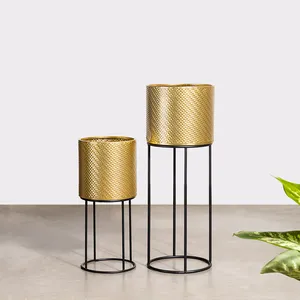 Macetero de latón de primera calidad para decoración del hogar, elegante maceta metálica para sala de estar y jardín, de proveedor indio para exportación a granel. - Product Image 5