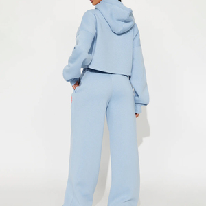 Conjunto de Sudadera con Capucha y Pantalones Deportivos Extra Grandes de Dos Piezas con Estampado Puff y Logotipo Personalizado, Ropa Personalizable para Mujer - Product Image 4