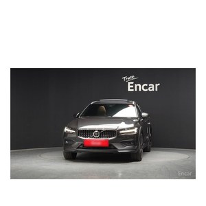 Volvo V60 B5 Ultimate AWD 2023/9 con Caja de Cambios Automática, Asientos de Cuero, Cámara Trasera, 6,817 km, Volante a la Izquierda - Product Image 3