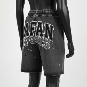 Shorts en molleton de coton premium 320 GSM, noir, effet délavé, avec panneau latéral texturé et logo personnalisé en chenille, pour femme - Product Image 4