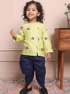 Ensemble Kurta vert imprimé éléphant et pantalon Dhoti bleu marine pour enfants – Tenue ethnique traditionnelle confortable en coton pour garçons - Product Image 6
