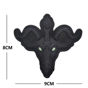 Parches de Goma PVC de Alta Calidad con Velcro, Parche de Goma con Logotipo en Relieve Personalizado, Insignias de Fútbol 3D, Parches de PVC Suaves en Venta - Product Image 4