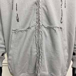 Sweat à capuche gris délavé vintage pour homme avec motif yeux pleurants, style streetwear vieilli, coupe oversize - Product Image 6