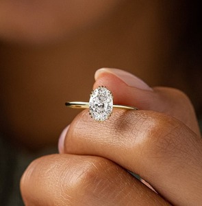 แหวนแต่งงานทรงวงรี ทองคำแท้ 14k ประดับเพชรโมอิสซาไนต์ทรงวงรี สวยงาม เหมาะสำหรับเป็นของขวัญวันครบรอบ/แหวนแต่งงานสำหรับผู้หญิง - Product Image 5