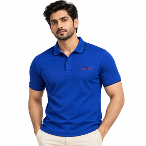 Polo homme confortable, doté d'une construction respirante, d'une texture douce et d'un style polyvalent, idéal pour les occasions décontractées et habillées. - Product Image 1